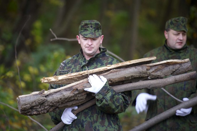 KASP štabo kariai prisidėjo prie Vilniaus kalnų parko tvarkymo