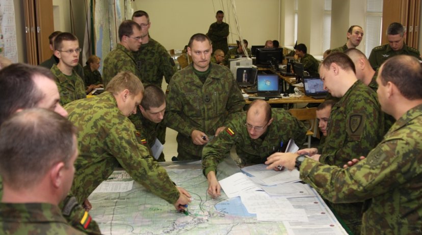 Gebėjimai planuoti karines operacijas daugiašalės divizijos sudėtyje