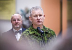 Sutikti ir apdovanoti ES operaciją prie Somalio krantų baigę Lietuvos kariai - 5