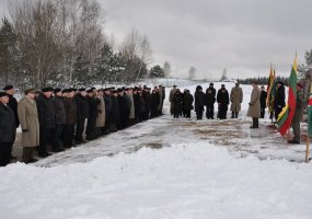 Pastatytas pirmasis paminklas kariuomenės kūrėjams - 2