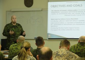 Sausumos pajėgose baigėsi Baltijos šalių informacinių operacijų kursas - 1