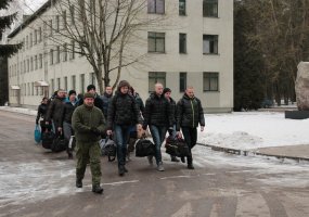 Jonušo Radvilos mokomajame pulke tarnybą pradėjo dvidešimt septinta BKM karių laida - 1