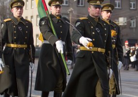 Lietuvos kariai stojo į bendrą rikiuotę su Estijos kariais - 2