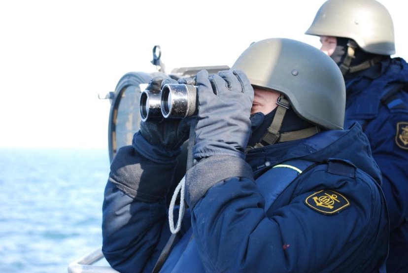 Lithuanian warships conduct drills at the Baltic Sea 