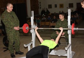 Lietuvos kariuomenės mokykla organizavo atvirąsias štangos spaudimo varžybas - 2