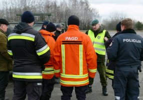 Lietuvos kariai, policininkai ir ugniagesiai kartu tobulino ekstremalaus vairavimo įgūdžius - 2