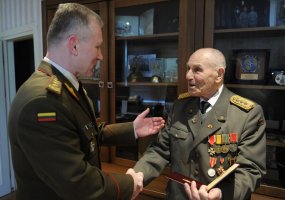 Apdovanotas šimtametis Lietuvos Vietinės rinktinės karys savanoris - 1