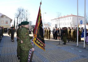 Brigados „Geležinis Vilkas“ kariai  narystės NATO 10-metį minėjo kartu su visuomene  - 4