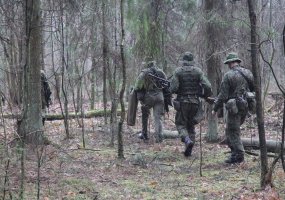 Lauko taktinėse pratybose – žvalgai pasitikrino savo gebėjimus   - 6