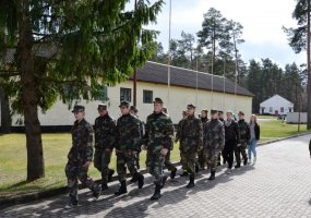 Jaunieji šauliai semiasi žinių iš profesionalų ir rengiasi krašto gynybai - 5