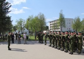 Commanding General of United States Army in Europe paid a work visit to Rukla, met with U.S.... - 1