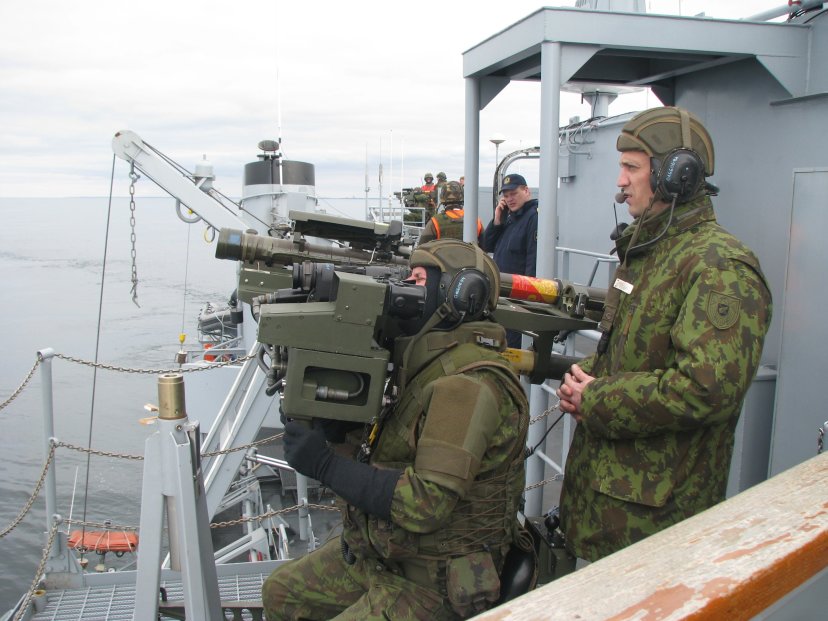 Lietuvos kariai pratybų jūroje metu „Stinger“ raketomis sunaikino visus taikinius