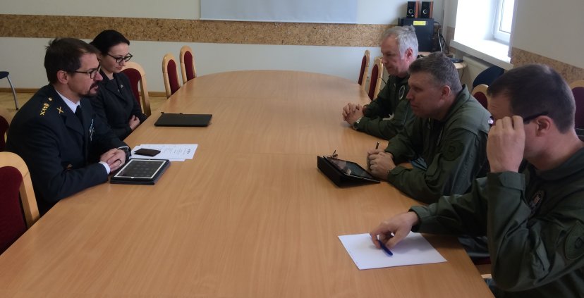 Chief of Air Force and Swedish Defence Attaché discusses possible ways of future cooperation