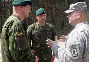 Pratybose „Juodoji strėlė 2014“ lankėsi JAV Sausumos pajėgų sekretorius  - 4