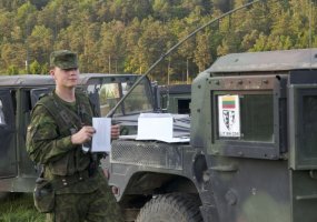 Tarptautinėse operacijose ir pratybose dalyvaujantys Lietuvos kariai balsuoja išankstiniuose... - 1