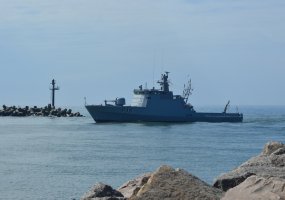 Baltijos jūroje – laivo pažeidėjo sulaikymo pratybos  - 3
