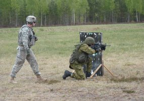 Personnel of MIB Iron Wolf and U.S. paratroopers attended joint live-fire exercise  - 5