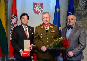 Grand Officer Cross with Swords pro Merito Melitensi awarded to Chief of Defence of Lithuania  - 3