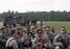 Secretary of the U.S. Army visited Exercise Black Arrow 2014  - 2