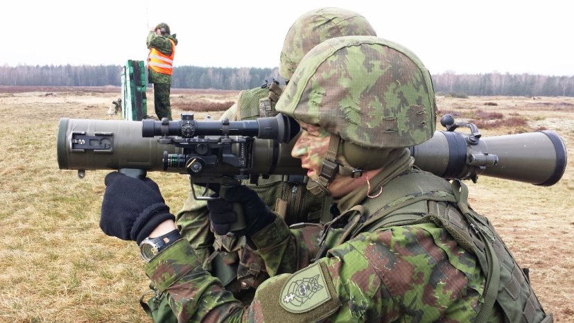Parengti 84 mm Carl-Gustaf universalios paskirties M2/M3 granatsvaidžio granatsvaidininkai 