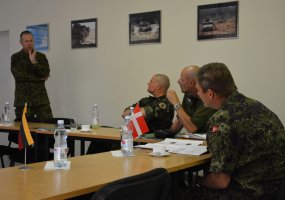 Sausumos pajėgų Juozo Lukšos mokymo centre lankėsi Danijos karių delegacija - 1
