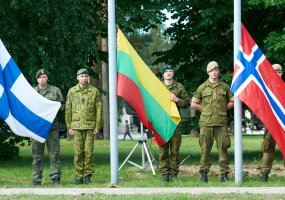 Latvijoje paskelbta pratybų „Kardo kirtis 2014” pradžia - 6