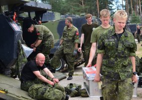 Dalyvauti pratybose „Kardo kirtis 2014“ atvyko Danijos kariai - 1