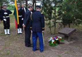 Macikuose pagerbti  per II pasaulinį karą žuvę Jungtinių Amerikos Valstijų kariai  - 2
