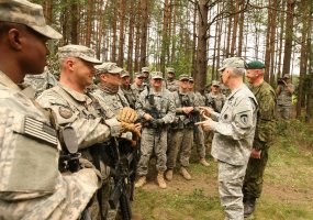 JAV Sausumos pajėgų vadas Europoje: pratybos „Kardo kirtis“ – puiki galimybė parodyti JAV paramą... - 3
