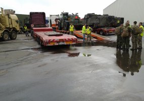 Nematomas, bet būtinas logistų darbas pratybose „Kardo kirtis 2014“ - 2