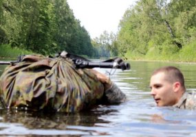 Dragūnai ir Jungtinių Amerikos Valstijų kariai bendrauja „taktine kalba“ - 4