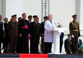 Inauguruotas naujasis Lietuvos kariuomenės vadas – gen. mjr. Jonas V. Žukas - 1