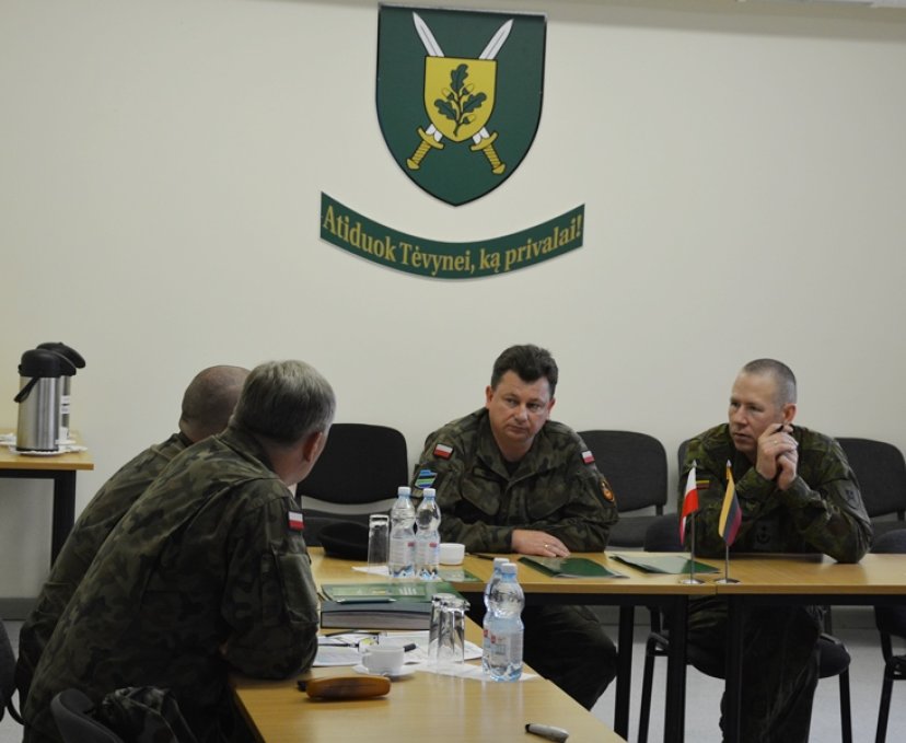 Kolegų iš Lenkijos delegacija Sausumos pajėgų Juozo Lukšos mokymo centre 
