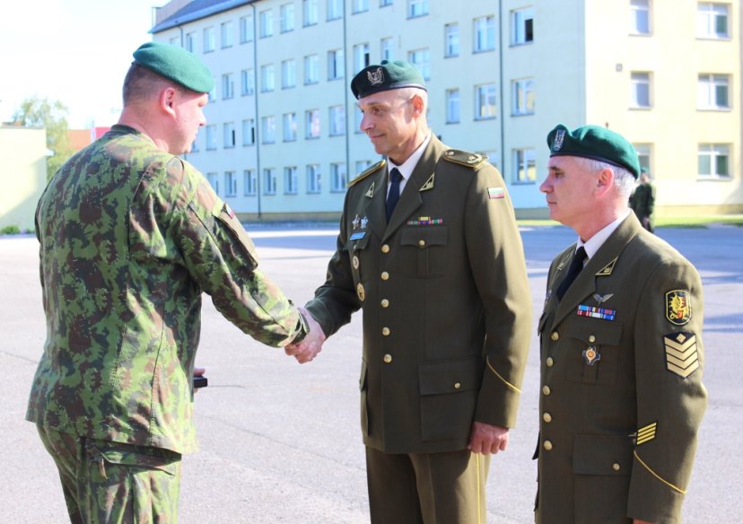 Dragūnų batalionas mini  22-ųjų  metų  įkūrimo sukaktį