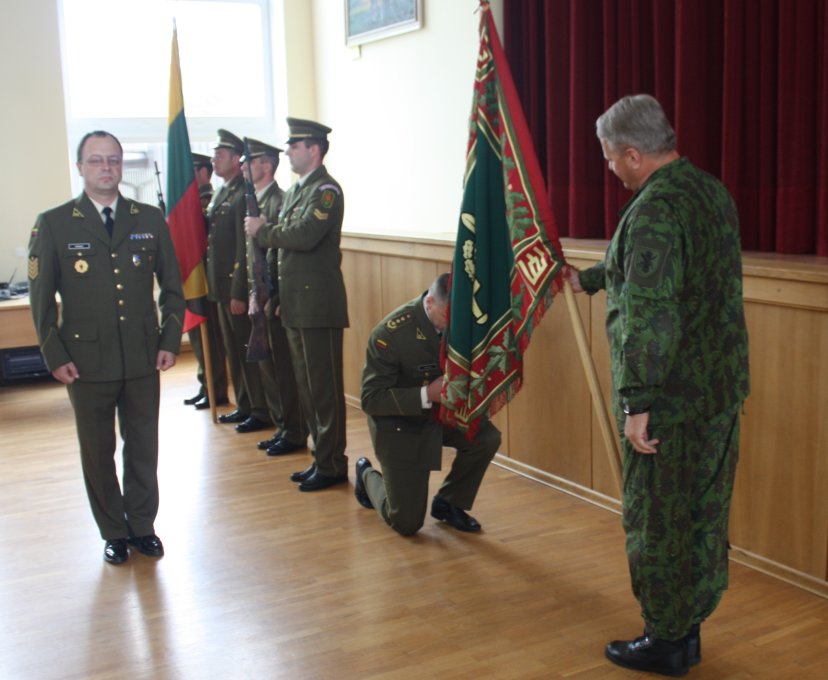 Lietuvos kariuomenės mokykloje – viršininko pareigų perdavimo ceremonija