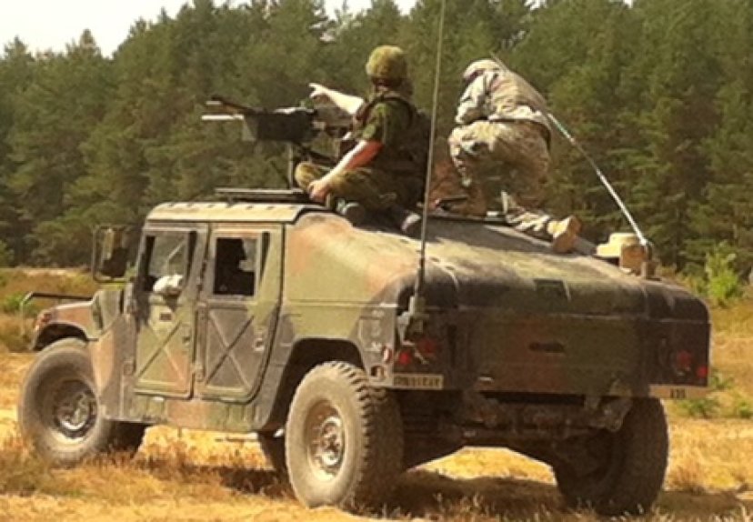 Lithuanian and U.S. soldiers improved firing skills at the Pabradės Training Range 
