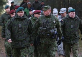 Pajūrio krantus pasirengta ginti artilerijos ugnimi - 4