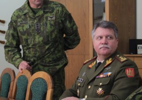 Lietuvos kariuomenės vadas lankėsi Sausumos, Krašto apsaugos savanorių pajėgų ir Mokymo ir... - 3