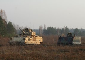 Lietuvos ir JAV kariai įgūdžius lavino jungtinėse kovinio šaudymo pratybose - 3