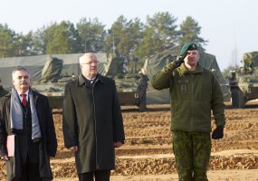 Pabradėje ir Rukloje paskelbta tarptautinių pratybų „Geležinis kardas 2014“ pradžia - 2