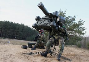 Pirmą kartą tarptautinės pratybose dalyvaujantys Čekijos oro gynybos kariai pėstininkus nuo oro... - 5