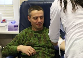 Husarai kariuomenės dienai ruošiasi gerais darbais  - 4