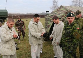 Husarų batalione vyksta tarptautinės išgyvenimo žiemą pratybos - 2
