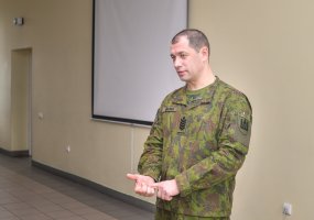 Lietuvos kariuomenės vyriausiasis puskarininkis lankėsi Oro gynybos batalione - 1
