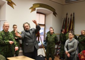 Artėjant Valstybės vėliavos dienai, inspektuotos Sausumos pajėgų vėliavos - 2