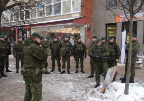 Brigados „Geležinis Vilkas“ kariai treniravosi planuoti karines operacijas - 1