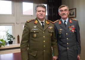 Vilniuje lankėsi NATO Jungtinės pajėgų vadavietės Brunsume vadas - 3