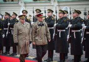 Nyderlandų Karalystės kariuomenės vadas: „Nyderlandai imsis visų būtinų priemonių sąjungininkų... - 3