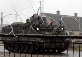 Troops respond to threats of hybrid warfare at Exercise Interaction 2015 - 6