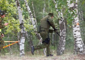 Prasidėjo vienos svarbiausių Lietuvos kariuomenės žvalgų pratybų - „Žvalgo akis 2015“  - 2